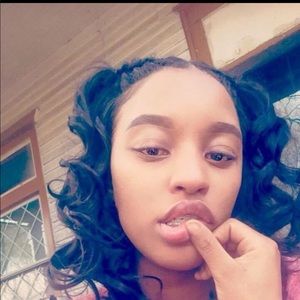 Meet your Posher, Shyneen